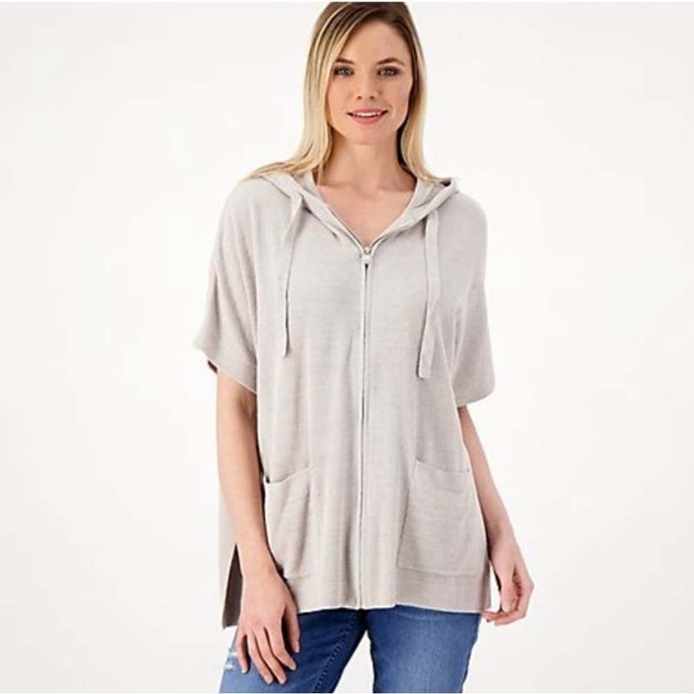 NWT Barefoot Dreams CozyChic
Ultra Lite short sleeve Zip Up Hoodie, L / XL